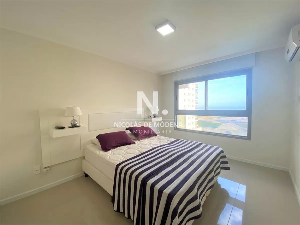 Impecable departamento, comodo e iluminado.