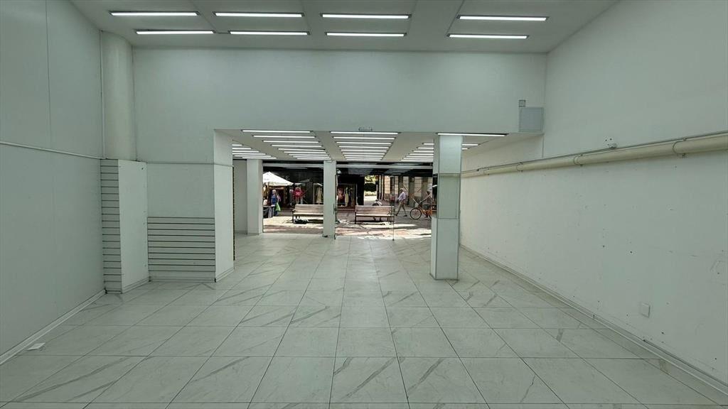 Sarandi y Bartolome Mitre, 8 mts de frente, 100 m2 , nuevo