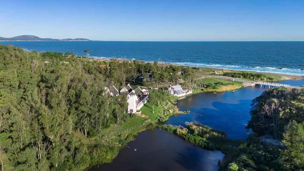 CASA EN VENTA CON VISTA AL MAR EN BELLA VISTA