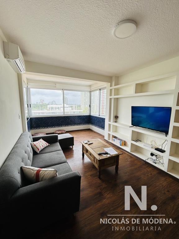 Apartamento en Venta, 3 dormitorios - Torre en Avenida Roos