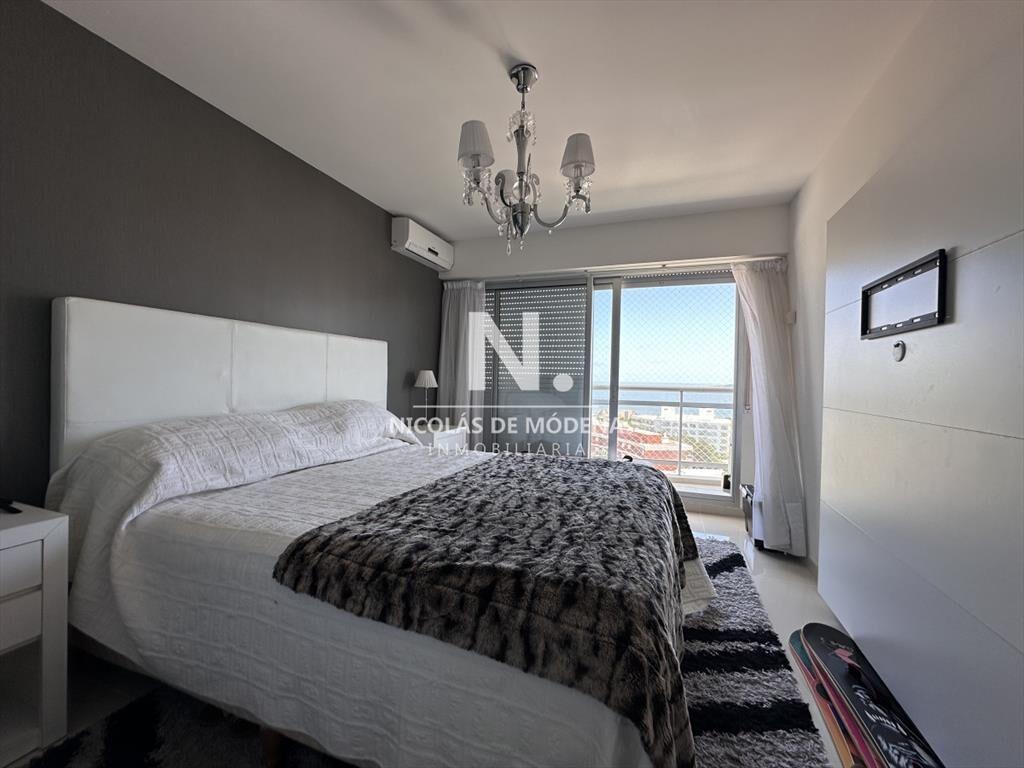 Vende Apartamento de 3 dormitorios en Sunrise del