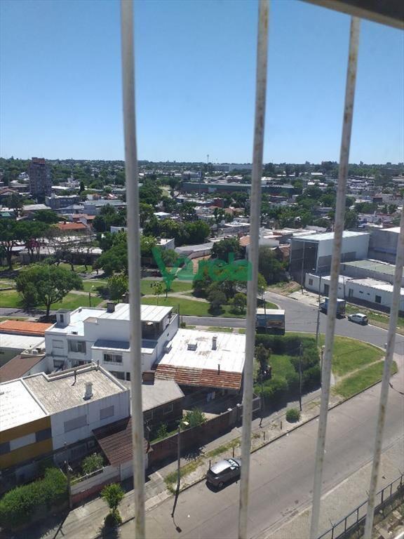 Nuevo Centro venta apartamento 2 dorm piso alto
