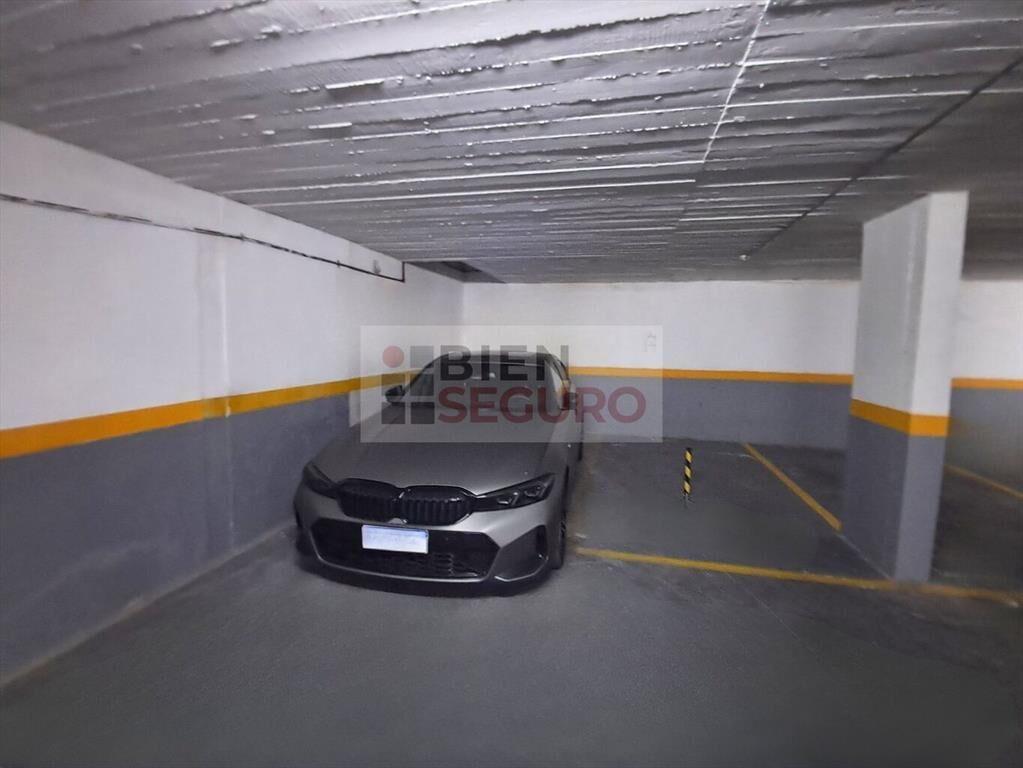 Oportunidad. Cómodos garajes fijos en alquiler en Puerto de