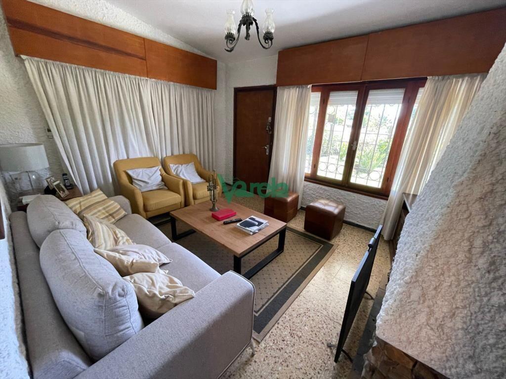 Casa de 6 dormitorios, piscina, en Parque del Sur