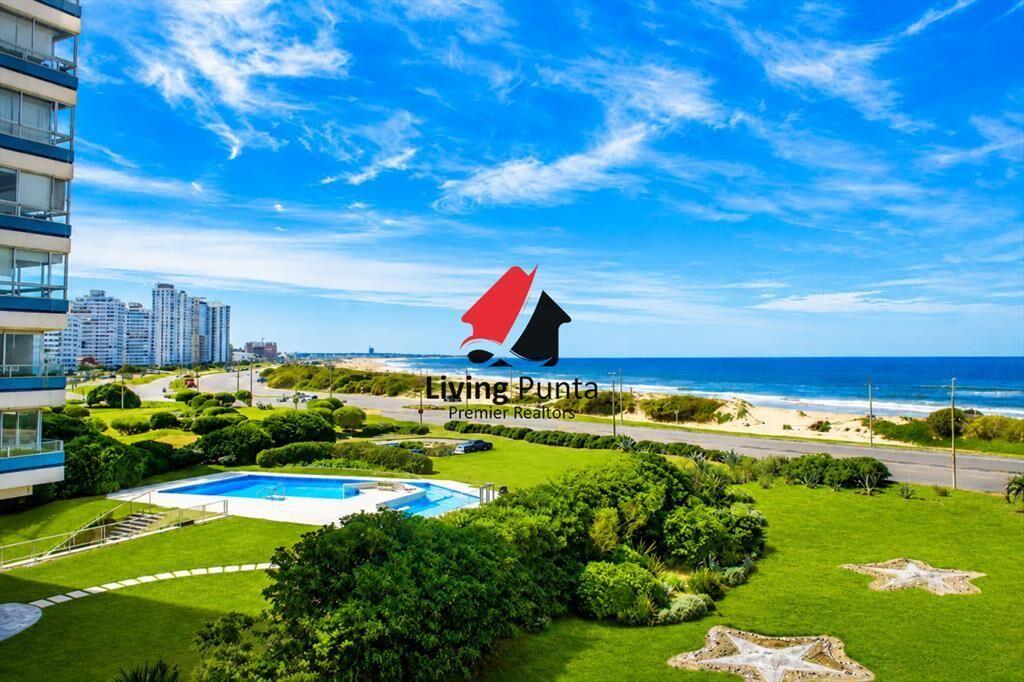 Vende apartamento de 2 dormitorios con vista al ,