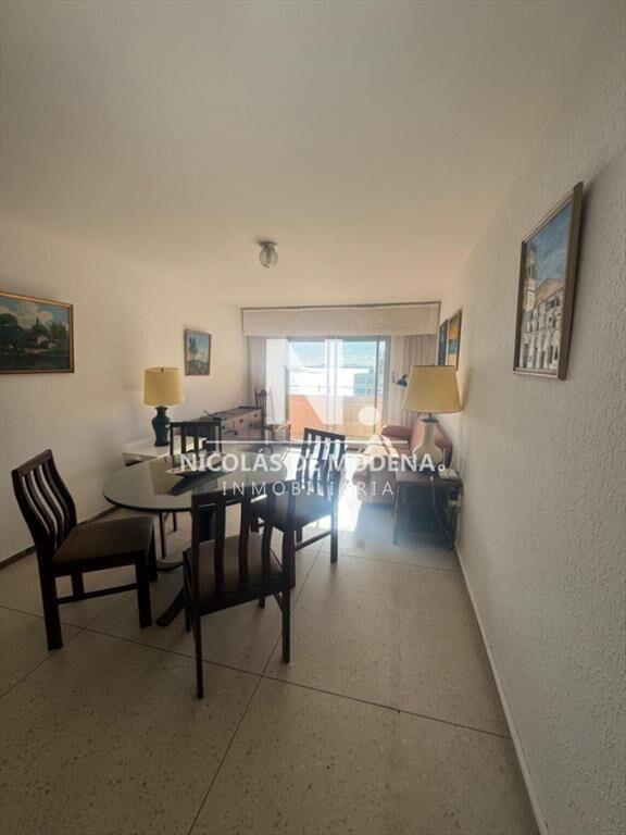 Vende apartamento de 1 dormitorio y medio en del