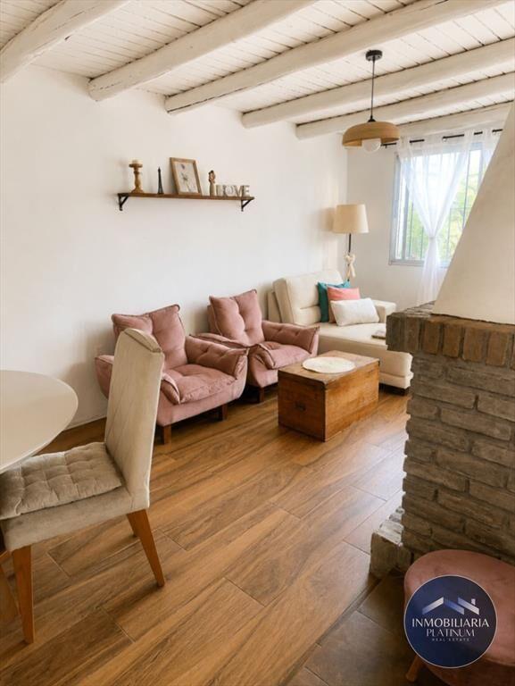 Casa en venta c/ cochera en Solymar