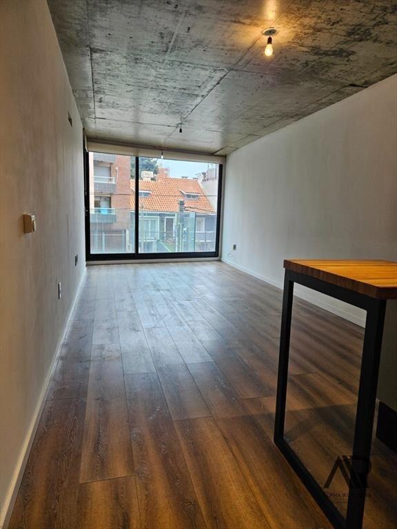 Venta apartamento de 2 dormitorios con RENTA y con coche...