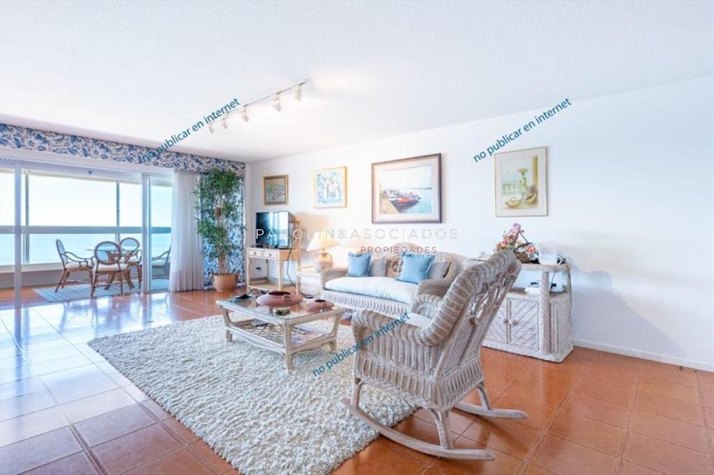 Apartamento en venta de 3 dormitorios en Punta