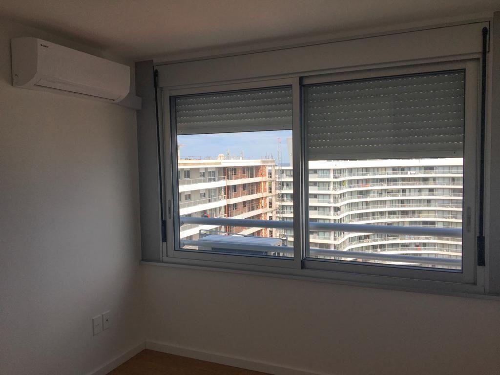 Venta con renta 2 dormitorios con garaje en Malvín - E-To...