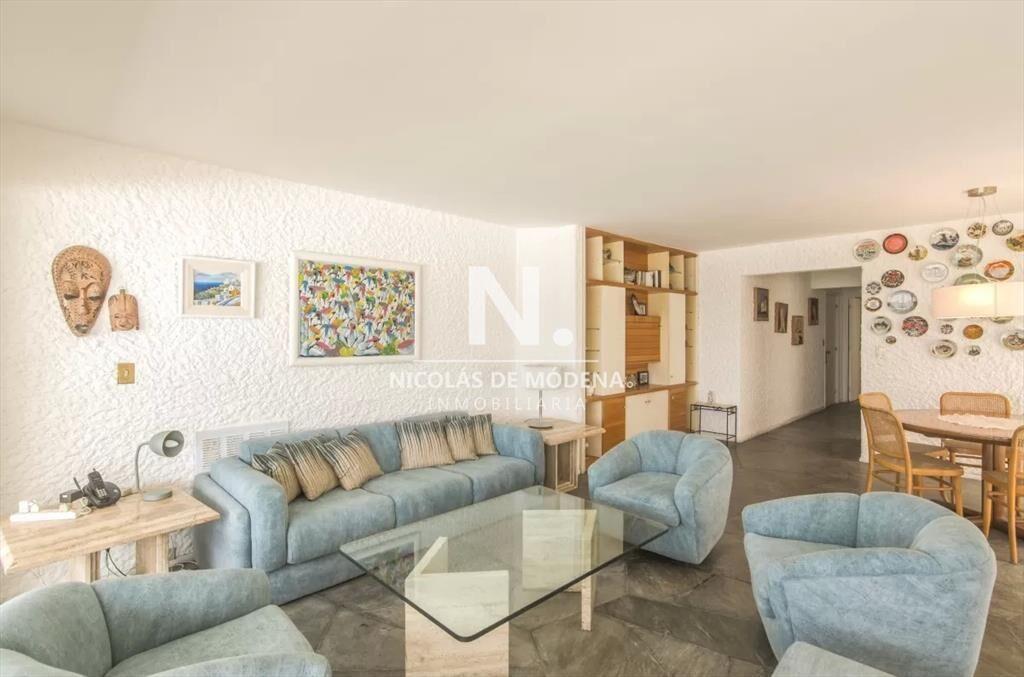 Apartamento en venta de 3 dormitorios en Punta