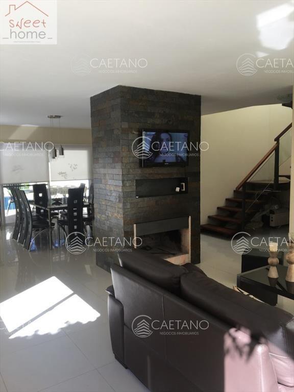 Casa de 4 dormitorios dentro del Complejo