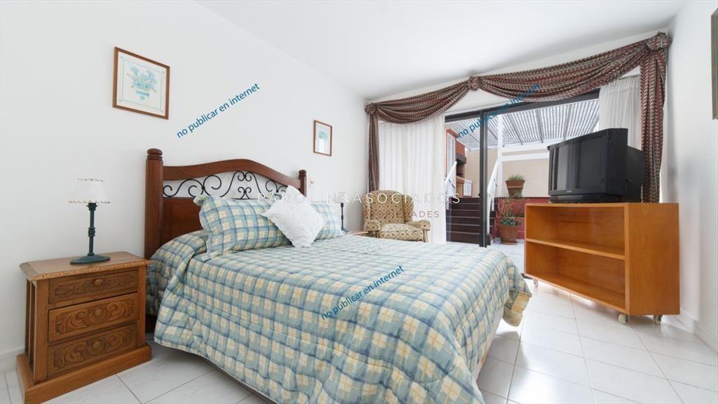 Apartamento en venta de 4 dormitorios en edificio