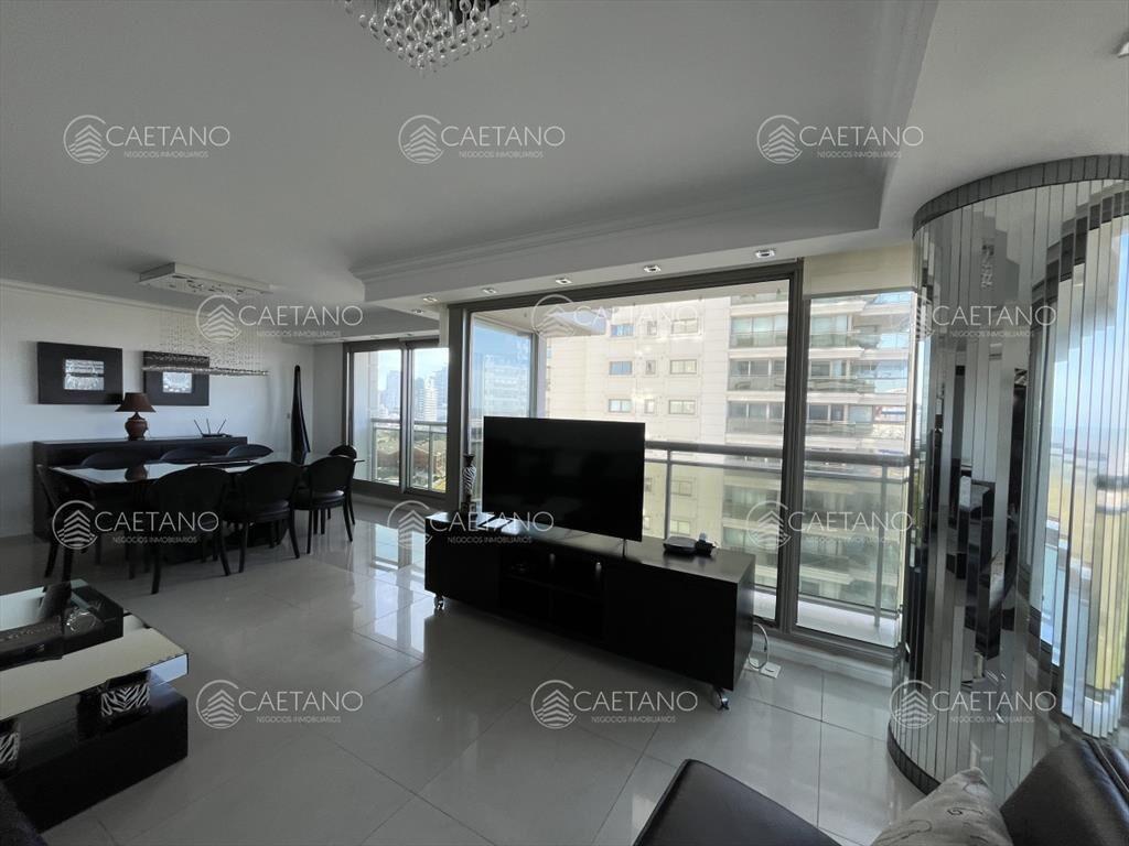 Venta apartamento de 3 dormitorios, Playa Brava