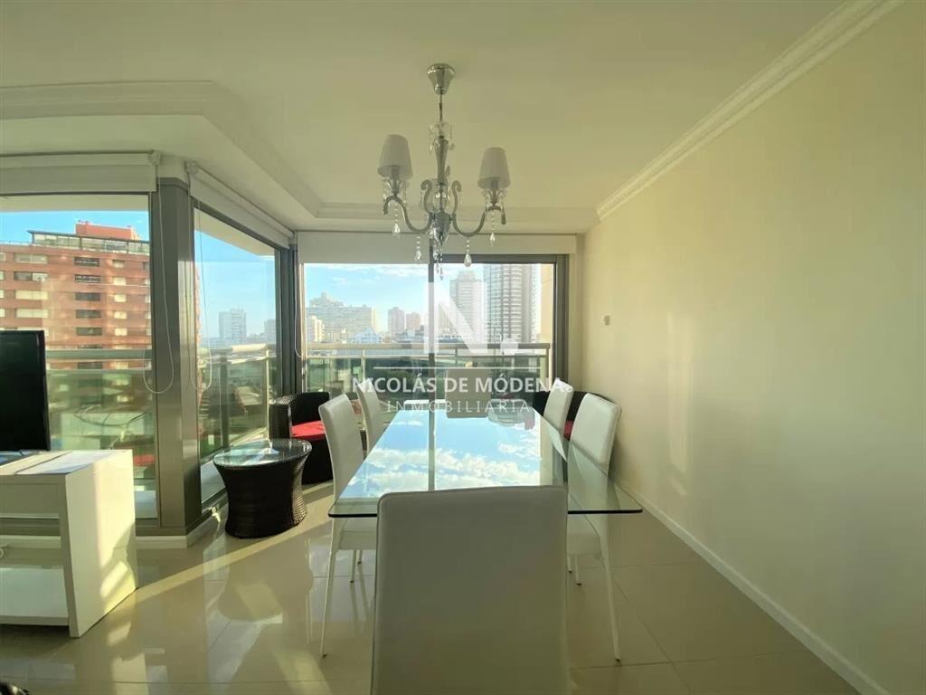 Impecable departamento, comodo e iluminado.