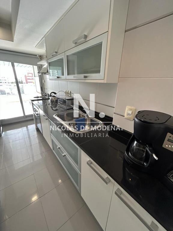 Vende impecable apartamento de 2 dormitorios en