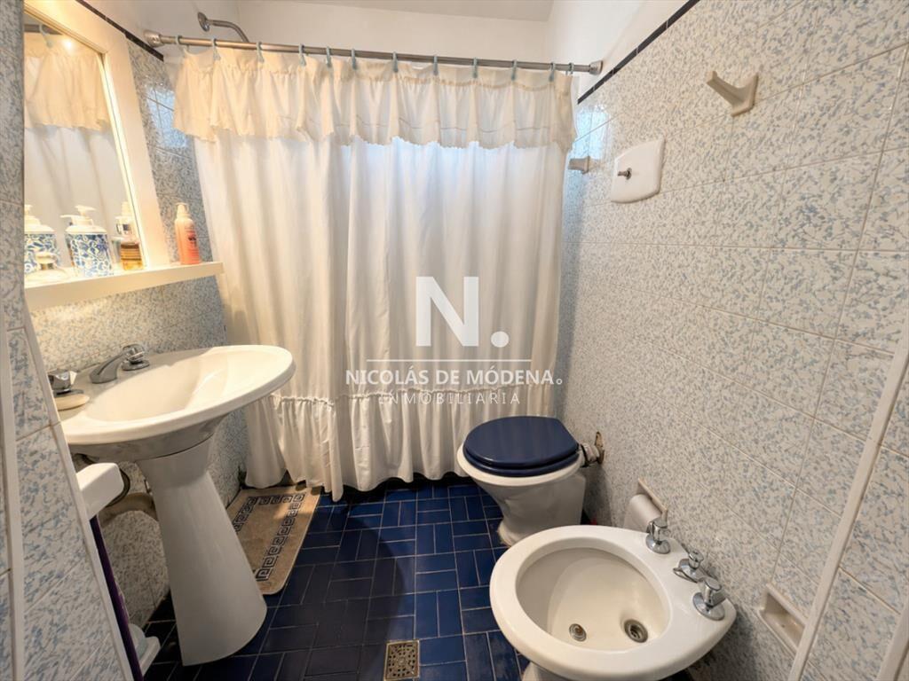 En venta casa de 4 dormitorios, con parrillero y