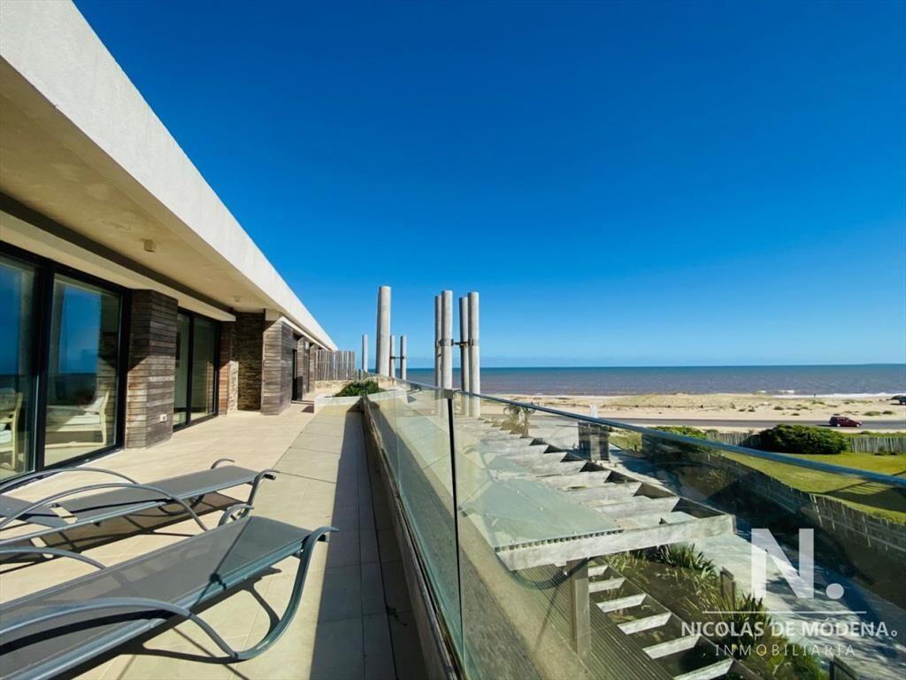 Departamento en venta de 3 dormitorios y dependencia en Man