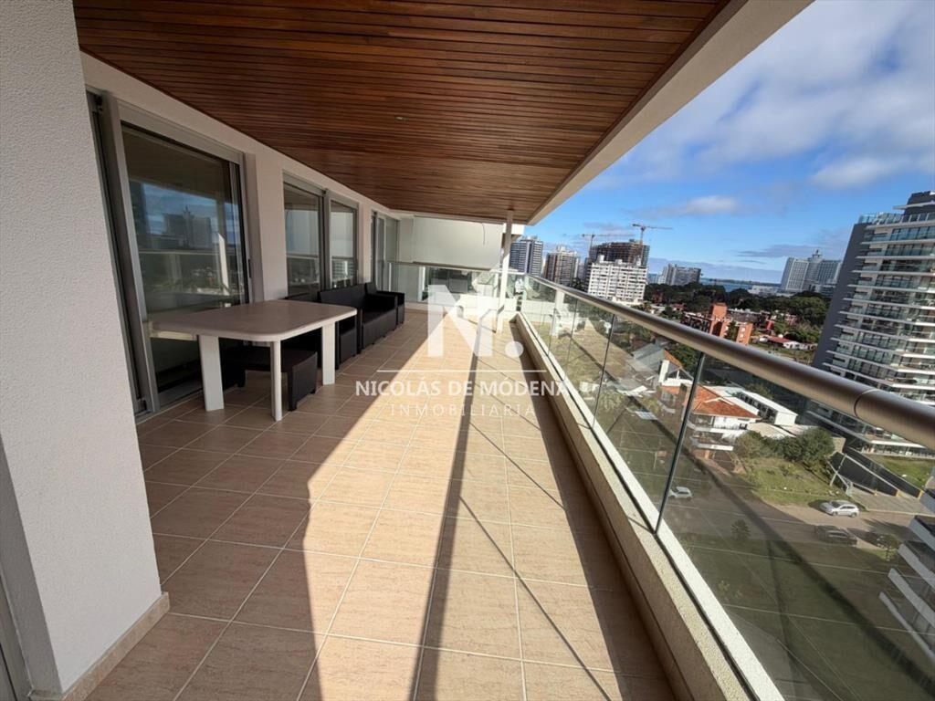 espectacular apartamento en venta en playa brava,