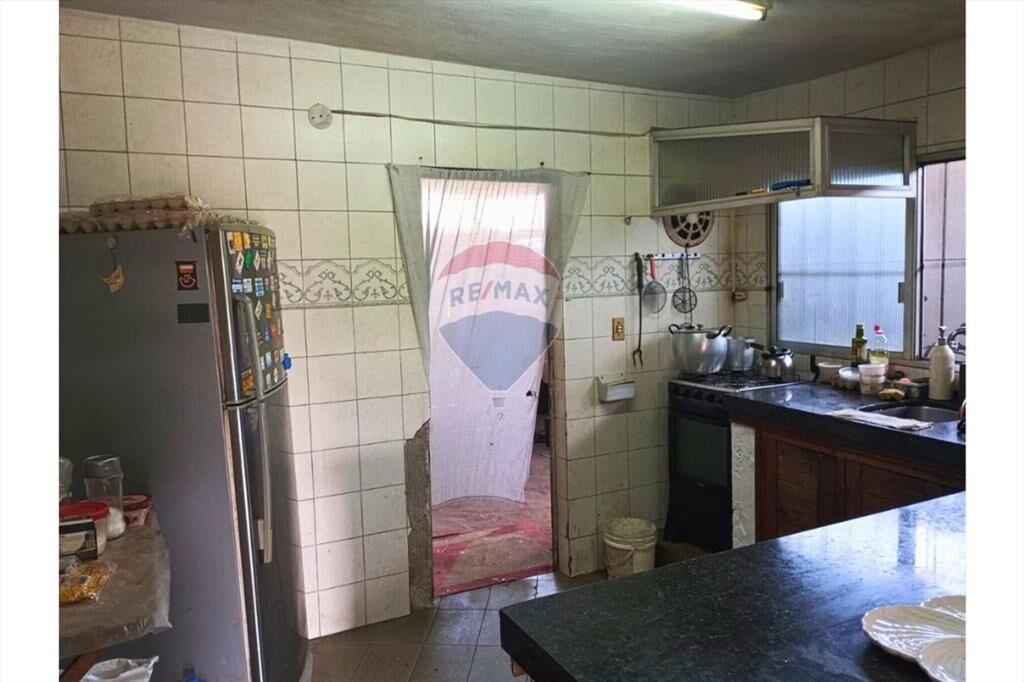 Venta casa tres dormitorios y garaje Casavalle