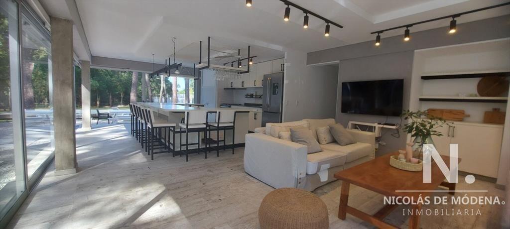 Venta casa en barrio Burnett, Maldonado. Playa mansa