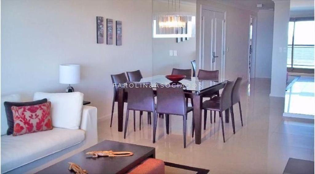 Apartamento en venta de 3 dormitorios en Torre