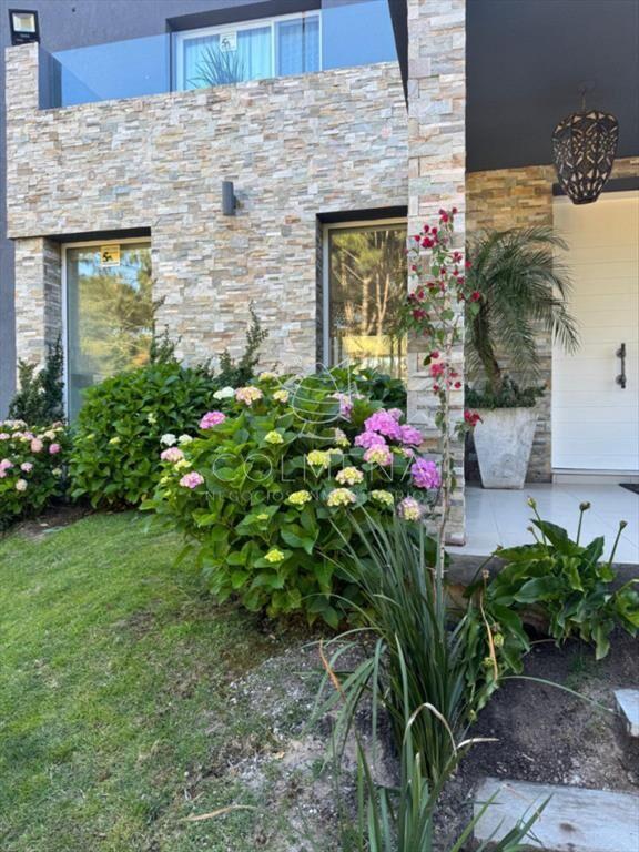 Excelente casa en venta en Club del Lago, Laguna
