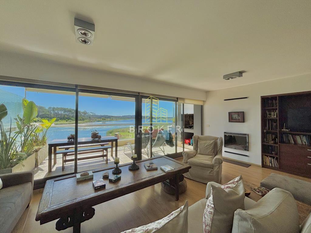 Venta apartamento 2 dormitorios punta del este parrillero e