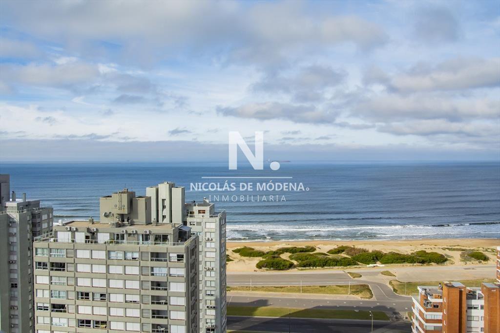 Espectacular departamento, de 3 habitaciones, a