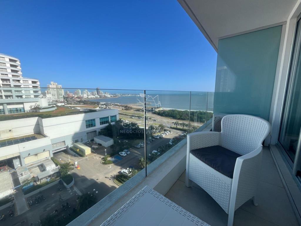 Apartamento en de 1 dormitorio Playa Mansa linea
