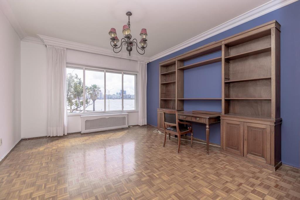 Excelente apartamento en Rambla y Juan Ma.Pérez