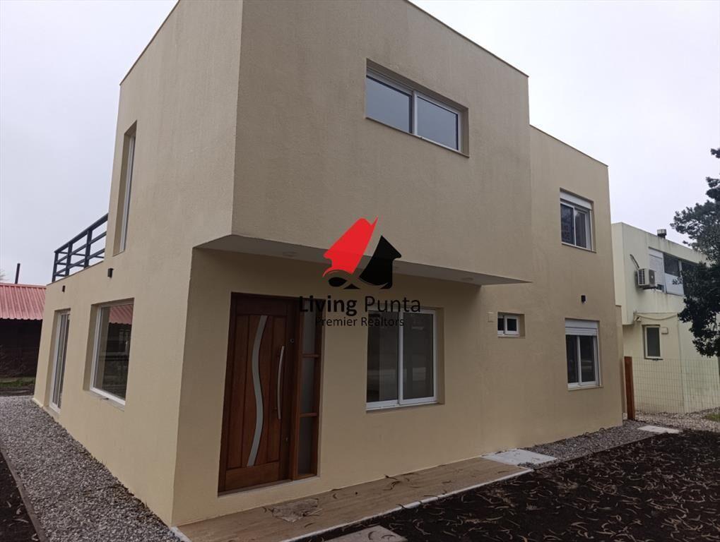 Casa a estrenar en venta - Pinares - Punta del