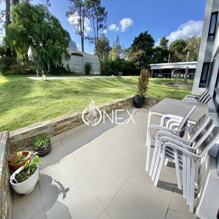 Se vende apartamento en Punta del Este.