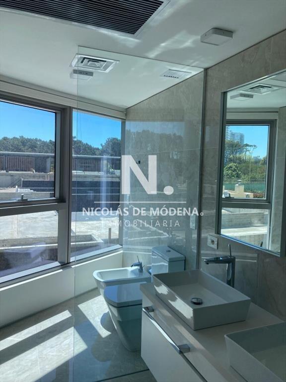 Departamento de 2 dormitorios en venta frente al
