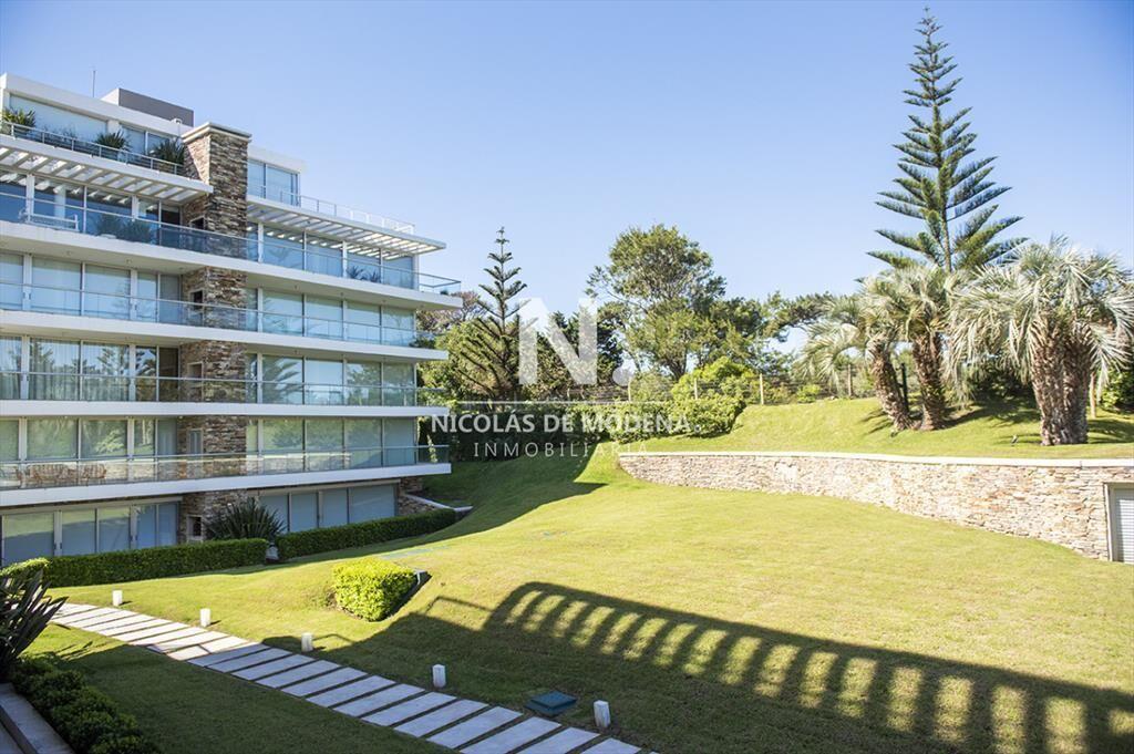 Departamento en venta en torre de categoría
