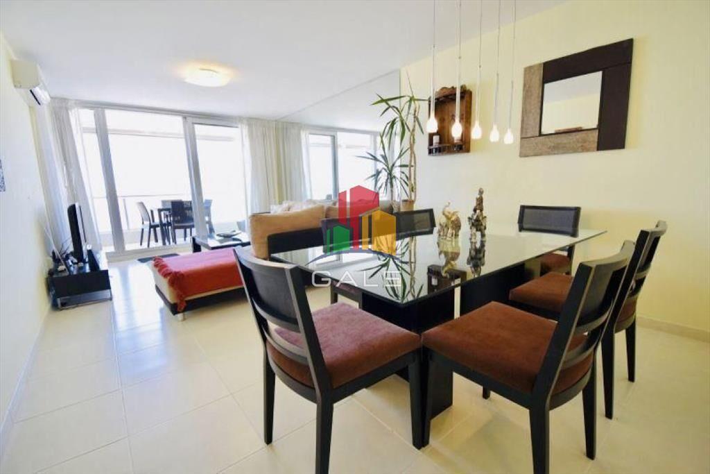 Apartamento en venta Playa Mansa 2 dormitorios