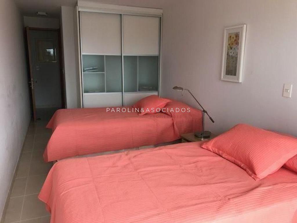 Apartamento en venta de 2 dormitorios en Season