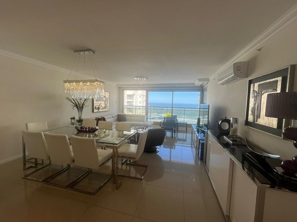 Apartamento en Venta de 3 dormitorios en Punta ,