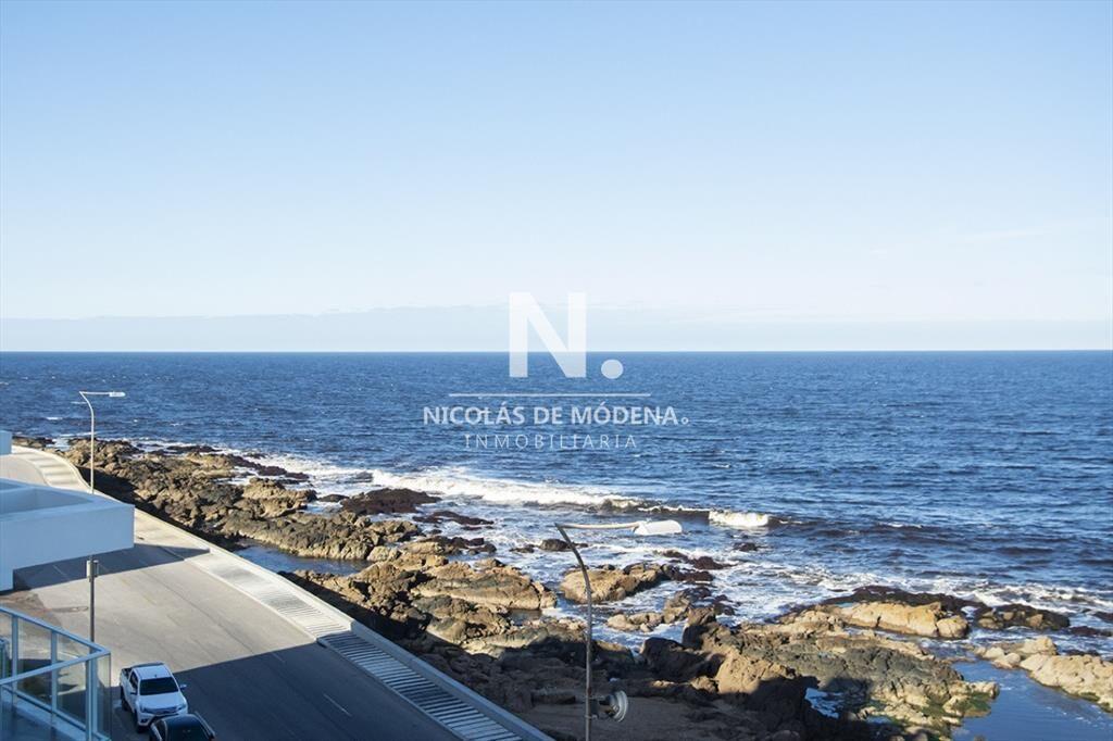 Prestigioso Penthouse frente al mar.