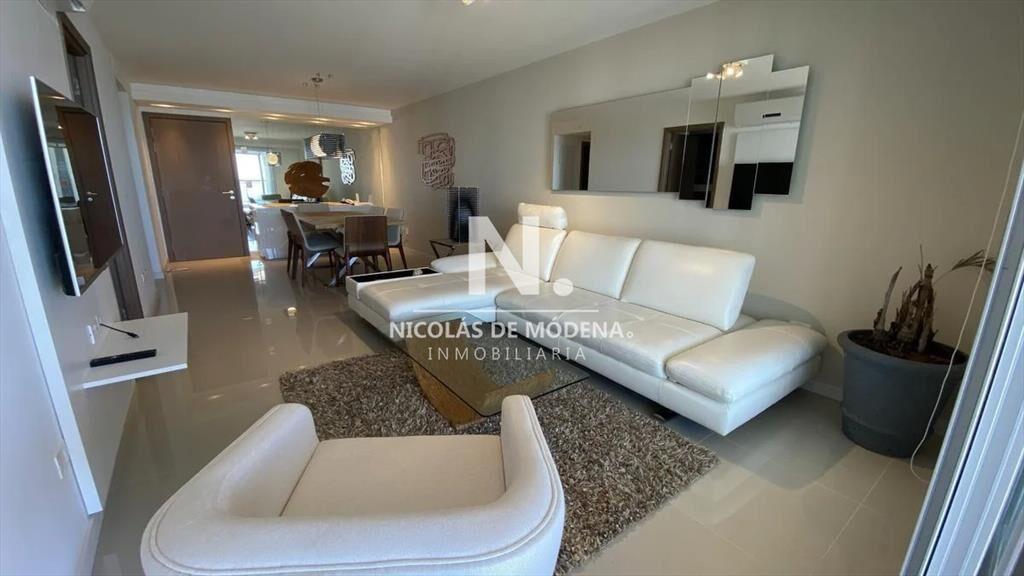 Apartamento en venta de 3 dormitorios en Playa al