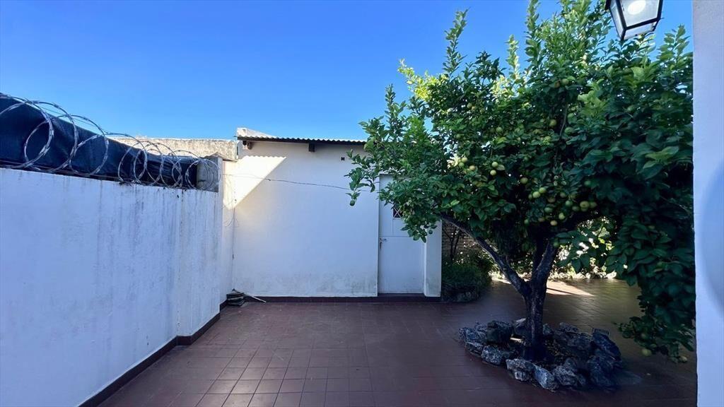 VENTA CASA CENTRICA CON GARAGE