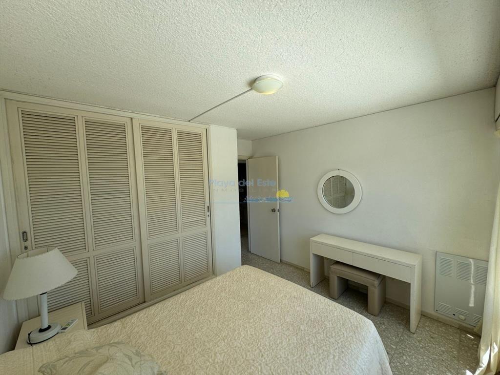 Apartamento en Venta de 3 dormitorios en Torre de