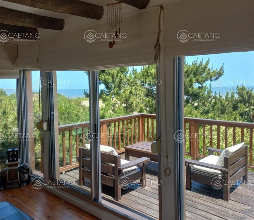 VENTA CASA 4 DORMITORIOS PUNTA BALLENA