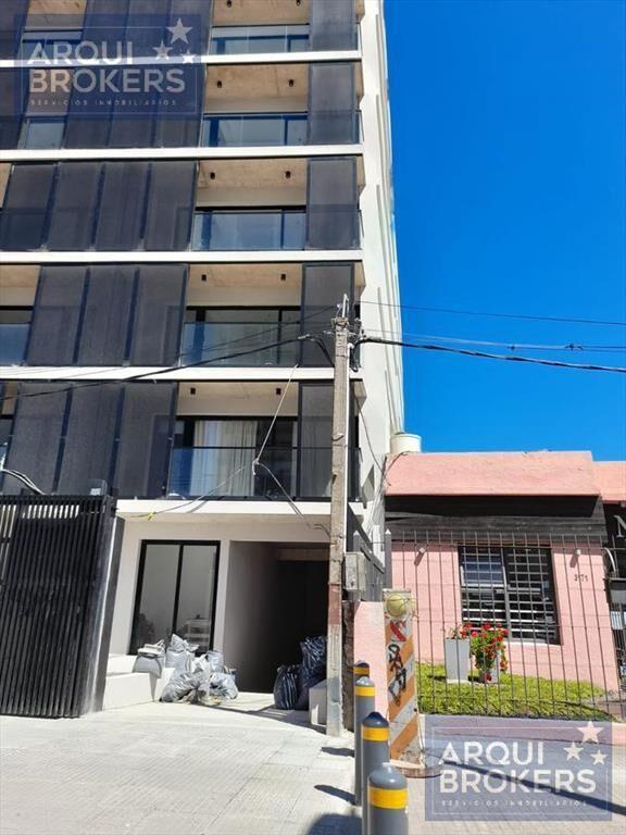 Apartamento de 2 dormitorios en venta con renta en La Blanq