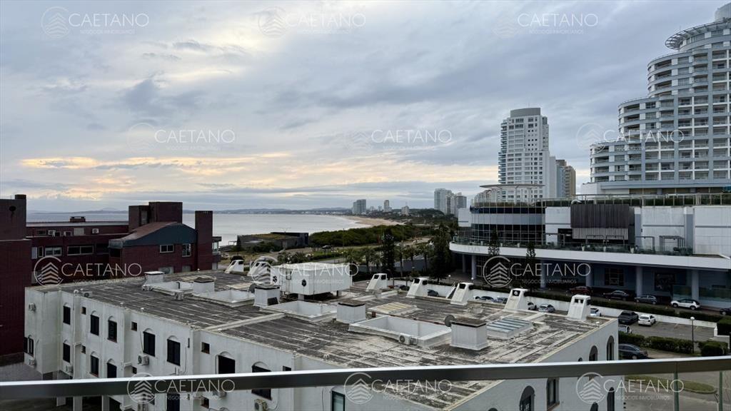 Apartamento 3 dormitorios, Playa Mansa punta del