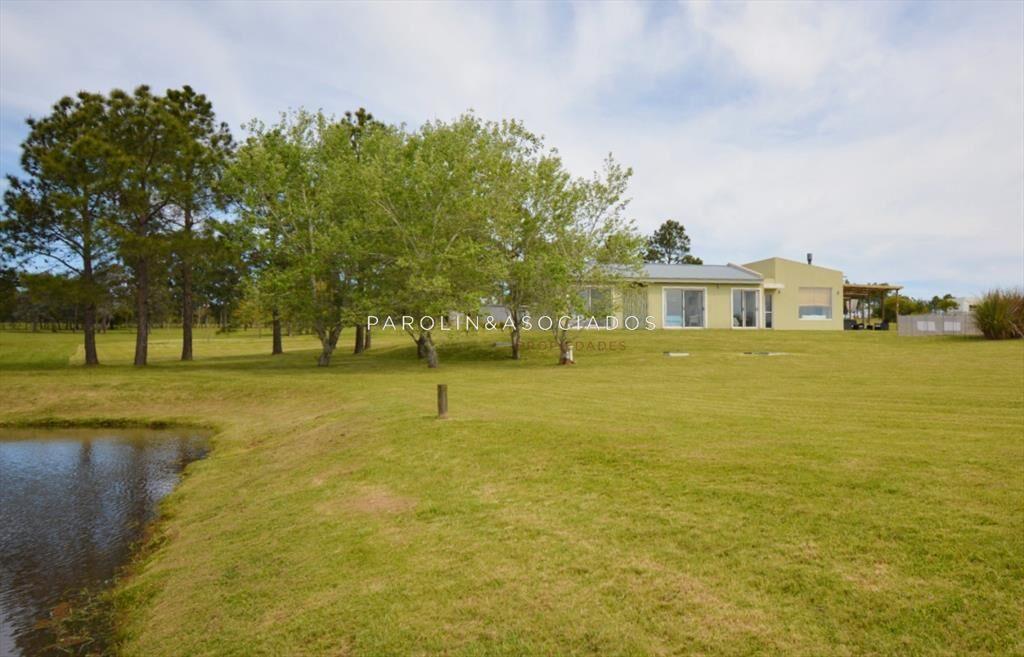 Casa e venta con 3 dormitorios y excelentes vistan en El Qu