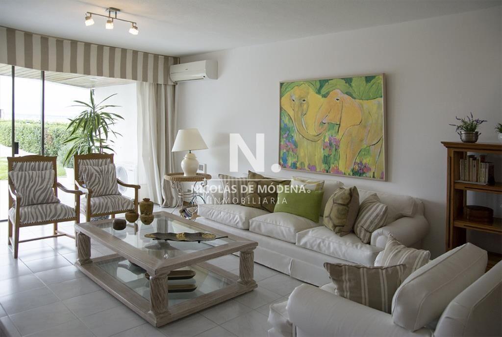 Lindo departamento frente al mar.