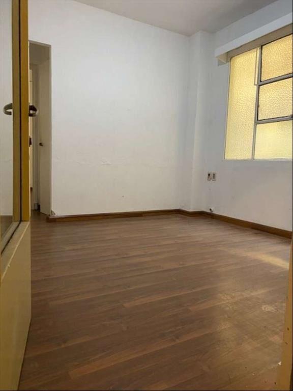 Ciudad vieja venta oficina 2 privados baño luminosa con ren