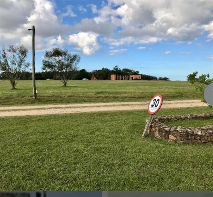 LOTE EN VENTA LA PEDRERA ROCHA