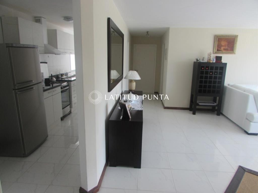 Apartamento en Pinares, 3 dormitorios